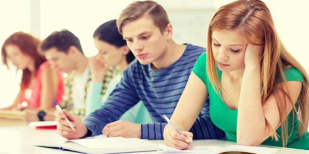 Habits That Are Making University Studies More Difficult